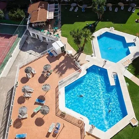 With Pool And Internet Fiber
